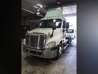 2018 FREIGHTLINER/MERCEDES CASCADIA 125