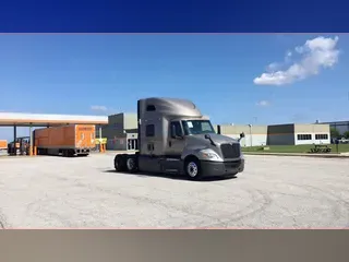 2022 International LT
