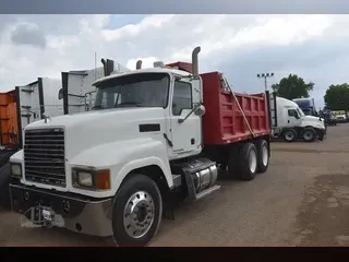 2012 MACK PINNACLE CHU613