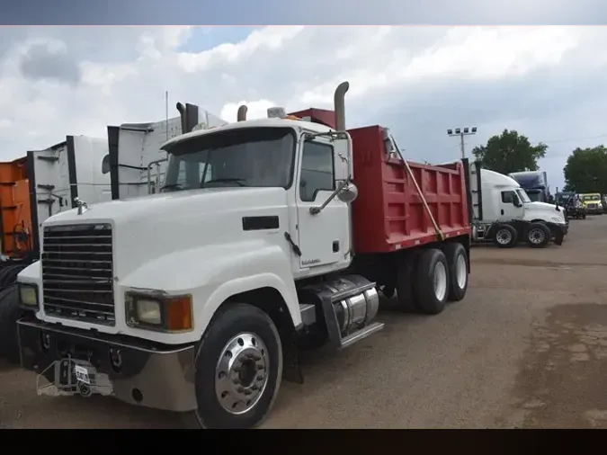 2012 MACK PINNACLE CHU613e0b93292566728e029520bbd83e4a931
