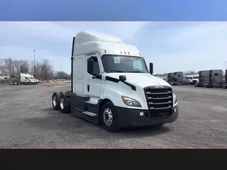 2021 Freightliner Cascadia 126