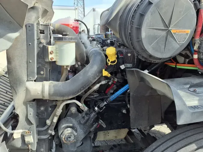 2019 NAVISTAR INTERNATIONAL RH613 DAYCAB S/Ae0be4dac49d6d1421a788db4d8835de2
