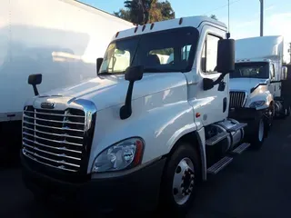 2018 FREIGHTLINER/MERCEDES CASCADIA 125