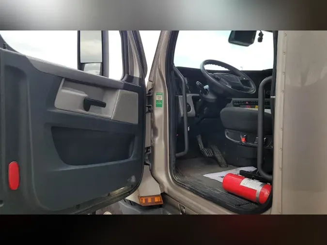 2021 Freightliner Cascadia 126