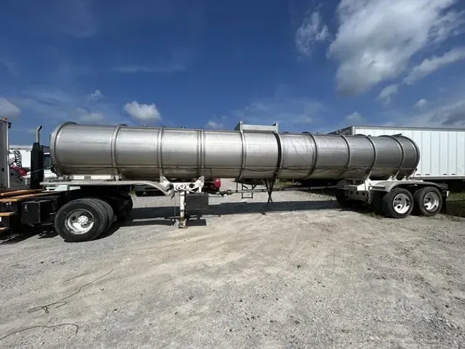 1977 FRUEHAUF 6500 GALLON
