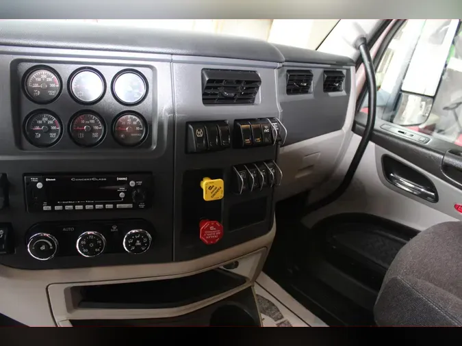 2023 Peterbilt 579