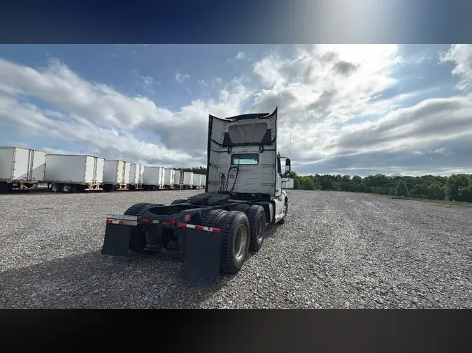 2020 Volvo VNL300e0ceac4a266ca99901e5cf3b07f82315