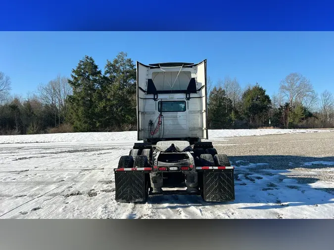 2018 Volvo VNL300