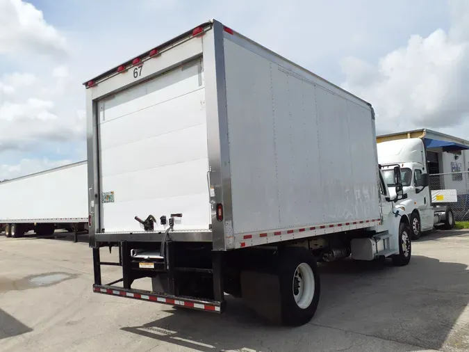 2018 FREIGHTLINER/MERCEDES M2 106