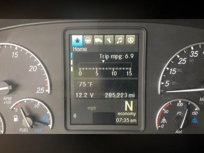 2021 Freightliner Cascadia 126