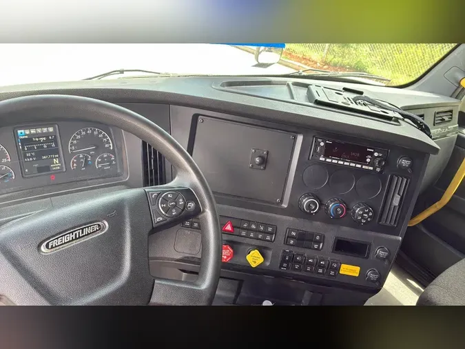 2023 Freightliner Cascadia 126e0d8b0fe5d82daba4e1e42c4cd185dd4