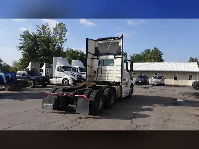 2019 Volvo VNL300