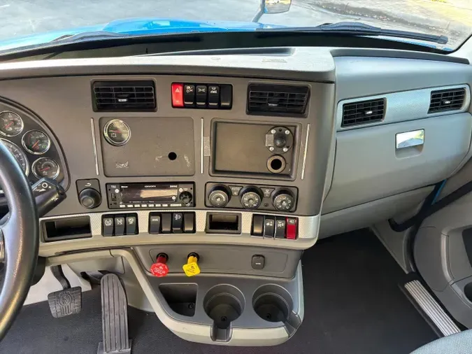 2022 Kenworth T680