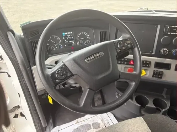 2022 Freightliner Cascadia