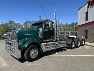 2022 Western Star 4900 SF