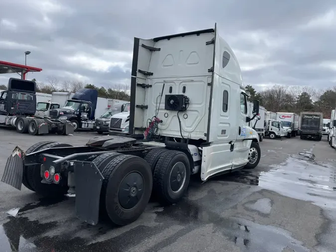 2019 FREIGHTLINER/MERCEDES CASCADIA 125