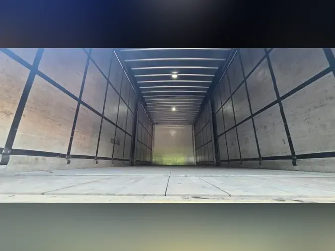 2021 FREIGHTLINER/MERCEDES M2 106