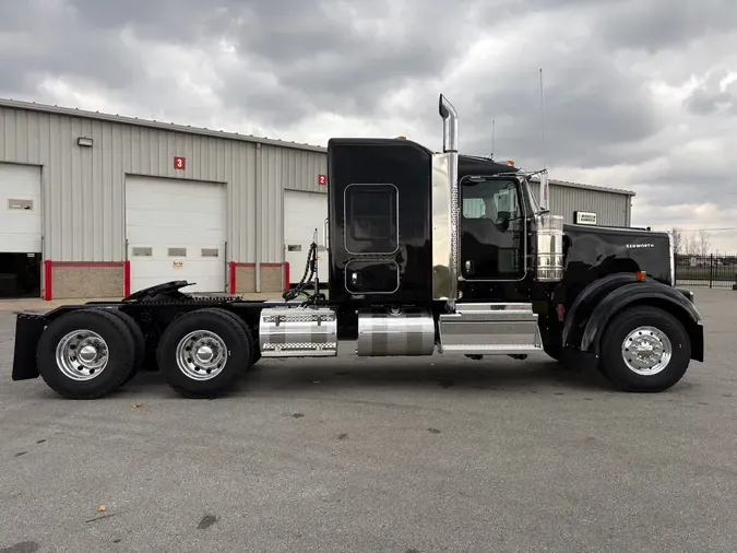 2026 Kenworth W900L