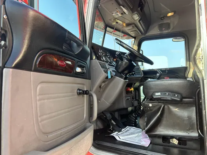 2019 Peterbilt 389