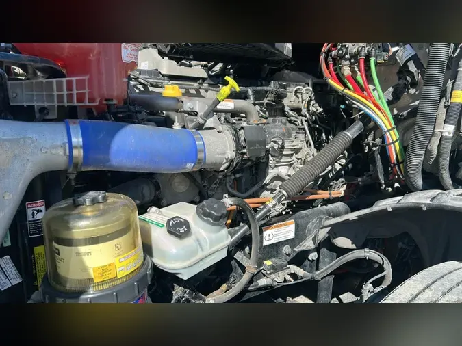 2022 Freightliner Cascadia 126