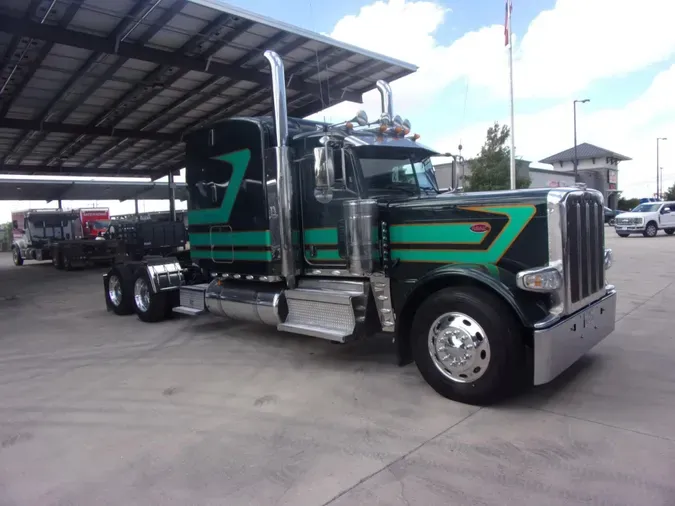 2022 Peterbilt 389e0fb61a1f61af9c73c0fb07643a2fb48