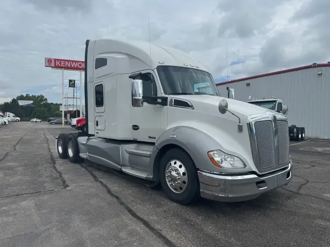 2022 Kenworth T680