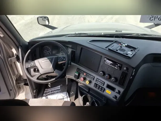 2022 Freightliner Cascadia 126