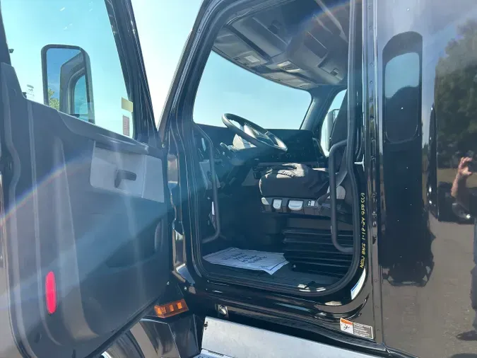 2020 Freightliner Cascadia