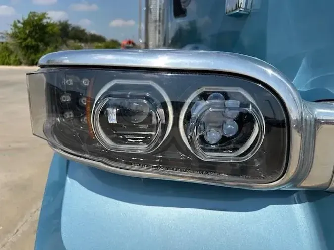2022 Peterbilt 567