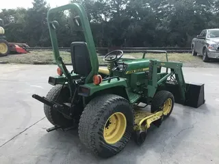 1990 John Deere 755
