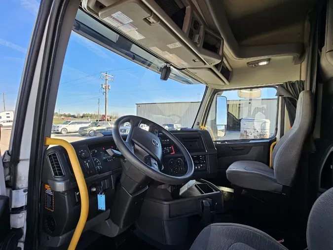 2022 VOLVO VNL64T740e10884ddf2fec30465fd16f85d6b9348