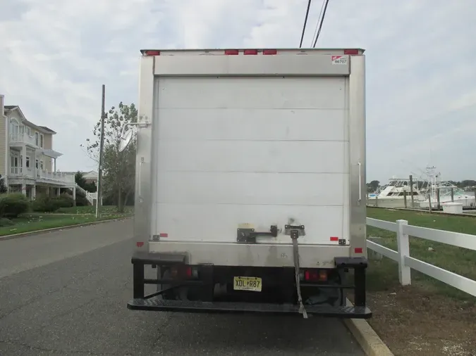 2016 ISUZU NPR-HD