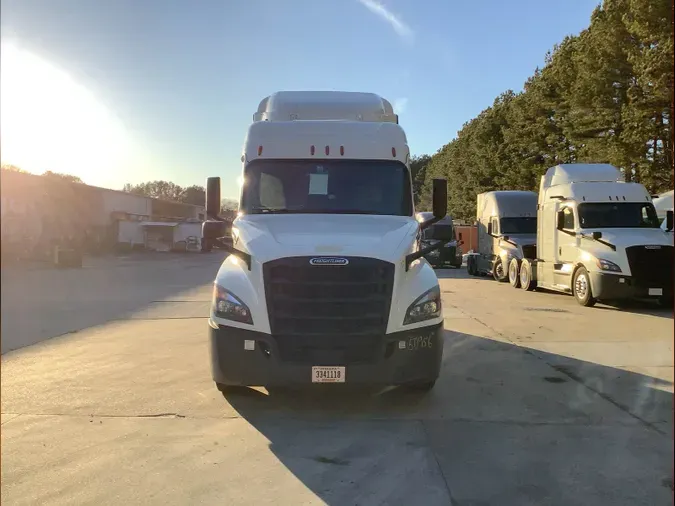 2020 Freightliner Cascadia