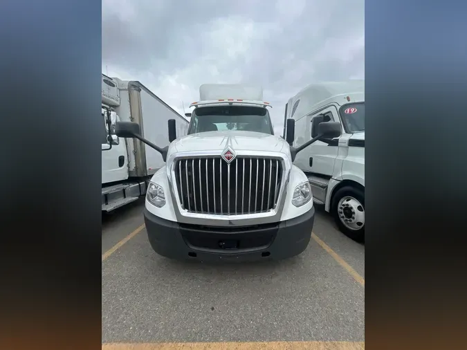 2019 NAVISTAR INTERNATIONAL LT625 DAYCAB T/A