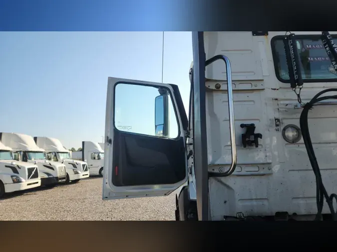 2019 Volvo VNL300e10e05db56db45ea47fc81fdaff6607a