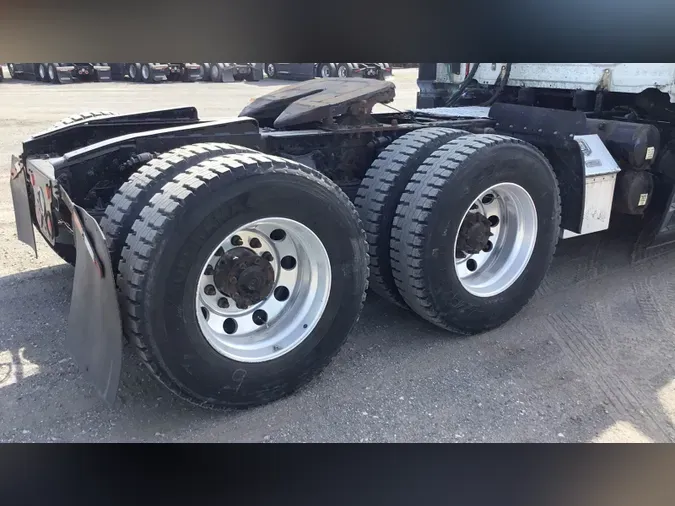 2020 Freightliner Cascadia 126