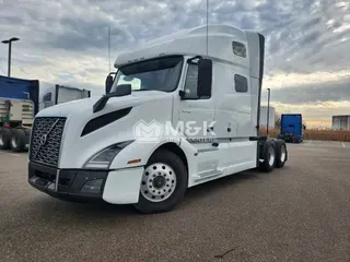 2020 VOLVO VNL64T760