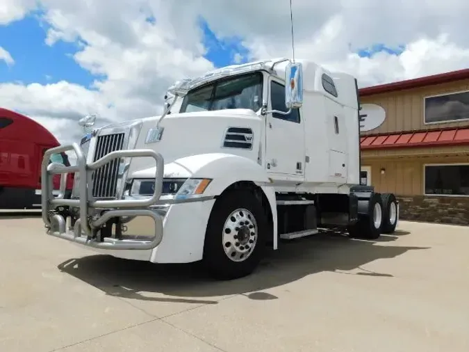 2019 Western Star 5700 XE Set Back Axle w/Sleepe