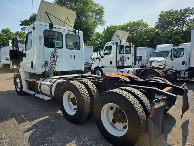 2018 FREIGHTLINER CASCADIA 125