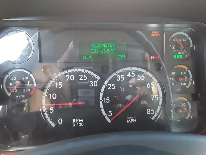 2020 FREIGHTLINER/MERCEDES M2 106
