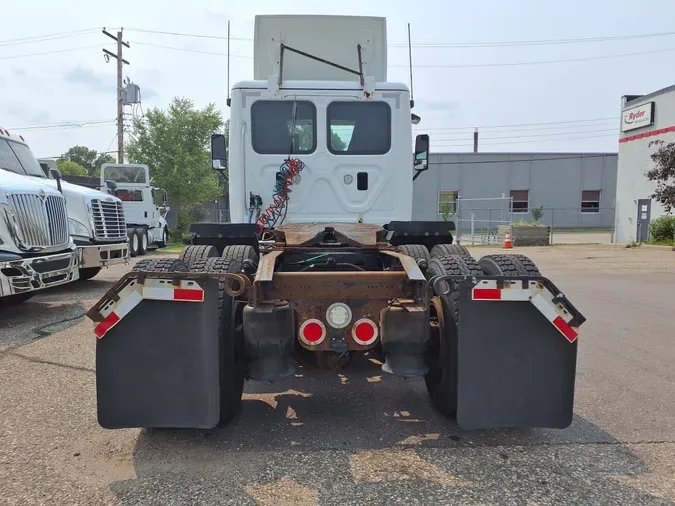 2016 FREIGHTLINER/MERCEDES CASCADIA 125