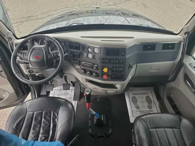 2021 PETERBILT 567