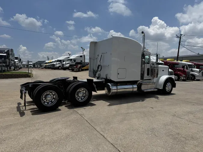 2022 Peterbilt 389e114935cf81c66d64246448a117c1479