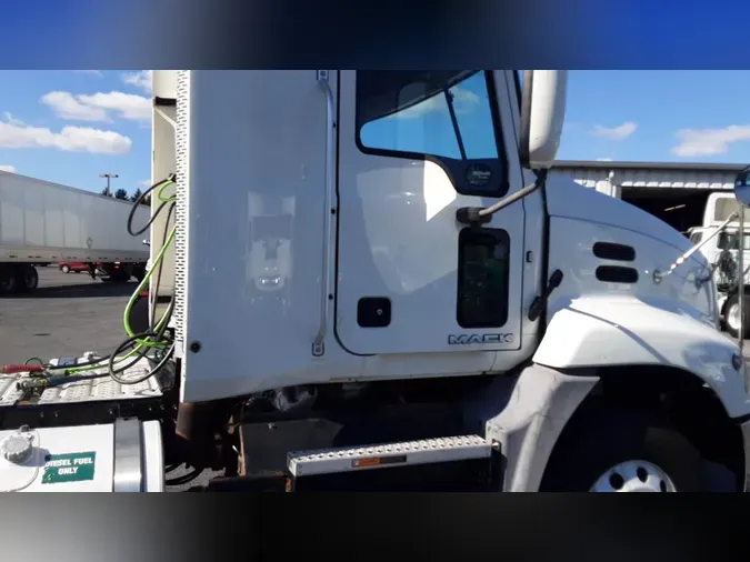 2018 Mack CXU (PINNACLE)e114d72e5d61c8ceb81c3440c52df0a9