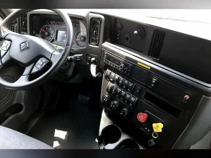 2022 INT LT625 6x4