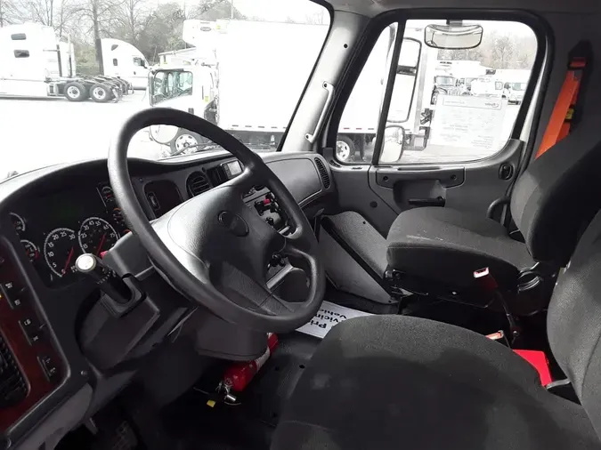 2019 FREIGHTLINER/MERCEDES M2 106