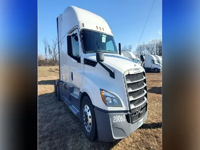 2020 FREIGHTLINER Cascadia 126