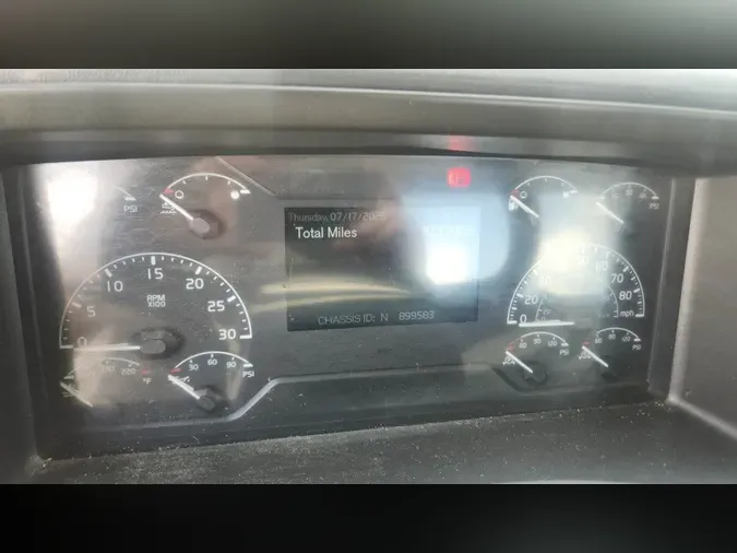 2018 Volvo VNL300e117c912650f2f5ba96a603f1af5ec14