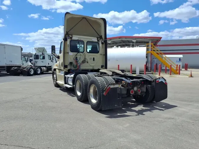2019 FREIGHTLINER/MERCEDES CASCADIA 125