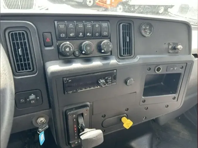2020 NAVISTAR INTERNATIONAL MV607 (4X2)